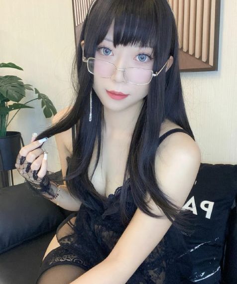 美女热舞诱惑